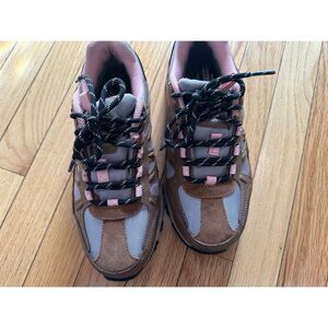 Skechers Relaxed Fit with Memory Foam insoles Women size 7US Brown Pink Suede